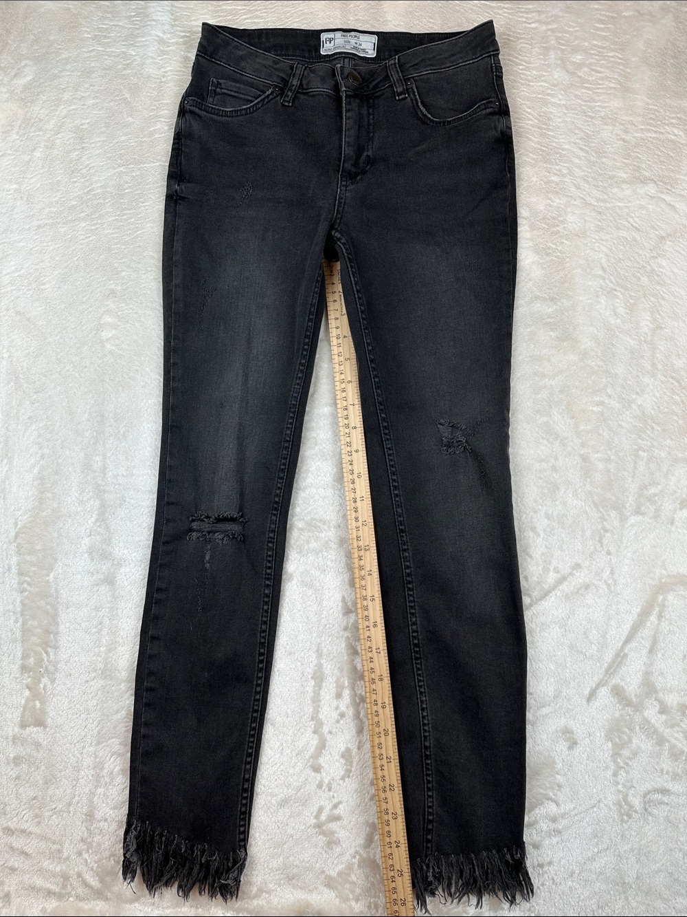 Free People Size 24 Washed Black Skinny Jeans Frayed Ankles | Everyday | Casual - Picture 5 of 6